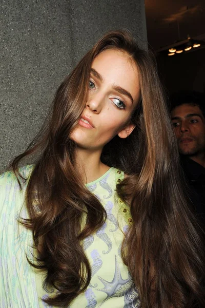 Look 13